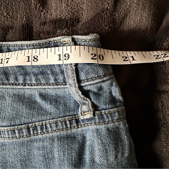 a.n.a Plus Size Wide Leg Button Up Jeans - Picture 10 of 11